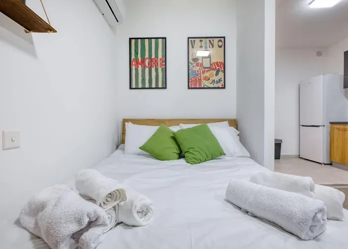 Appartement With Balcony And Easy Access To Main Towns *