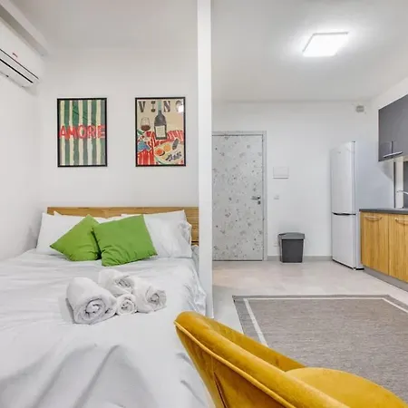 Bright Studio With Private Balcony ,15 Min To Valletta Apartmán *