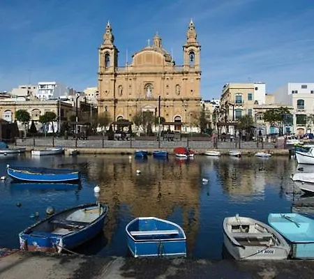 Bright With Private Balcony ,15 Min To Valletta * Tal Guardamangia
