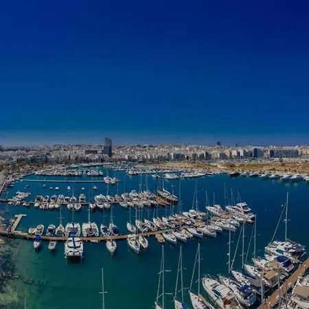Bright With Private Balcony ,15 Min To Valletta * Tal Guardamangia
