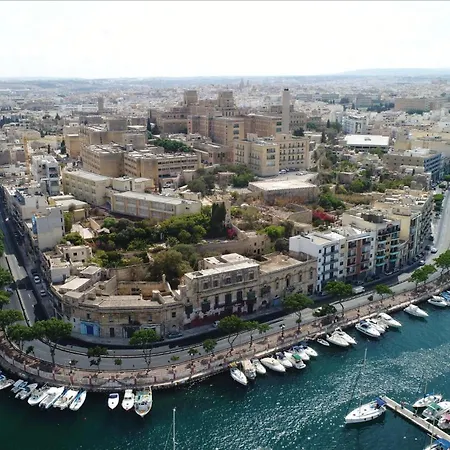 Bright With Private Balcony ,15 Min To Valletta
